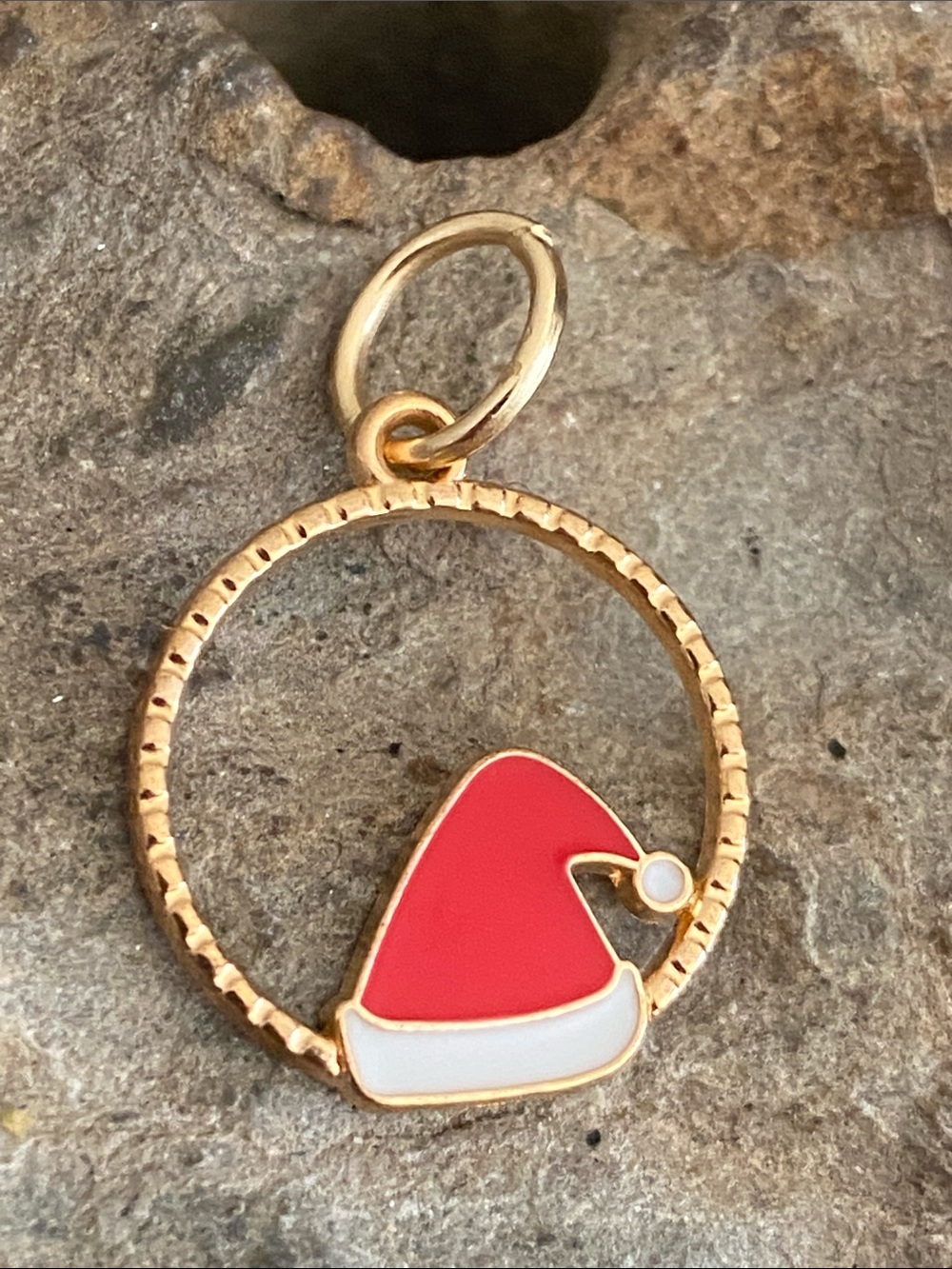 5/$10❤️❤️❤️NEW Santa Hat Charm Pendant